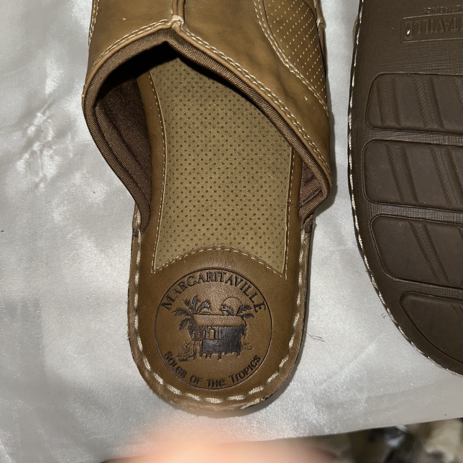 Margaritaville Soles of the Tropics Men's size 9 Slides Sandals