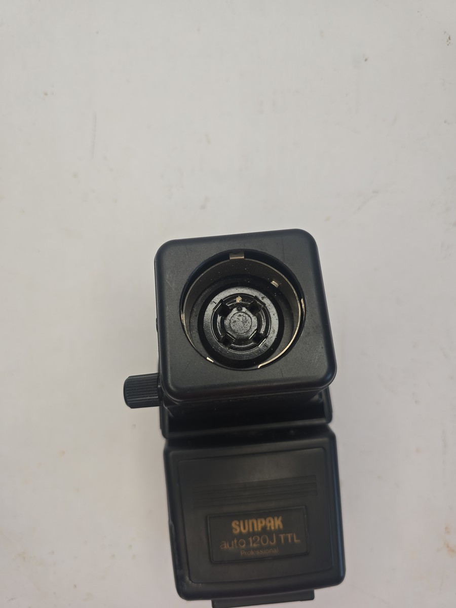 Sunpak Auto 120J TTL Professional Flash