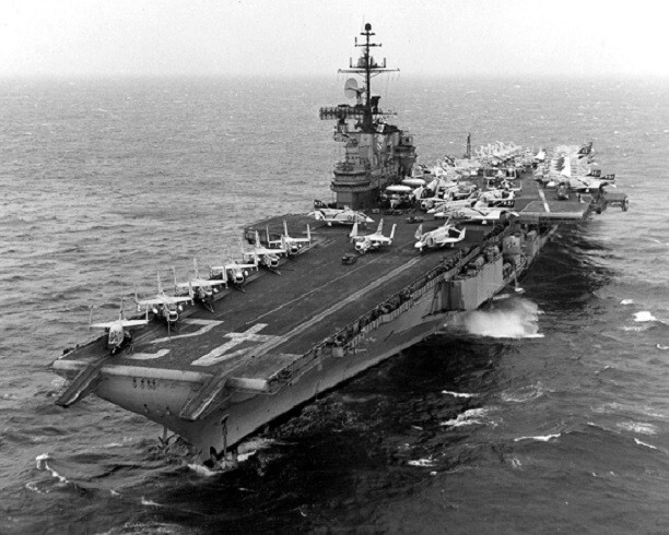 U.S. Navy Aircraft Carrier USS Franklin D. Roosevelt 8x10 Vietnam War Photo 9a