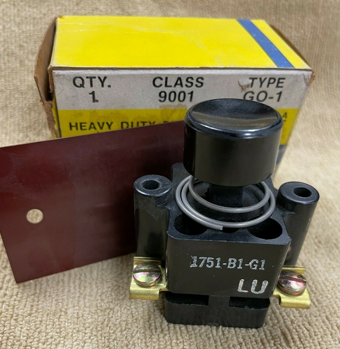 Square D Class 9001 Type GO-1 Heavy Duty Push Button Unit