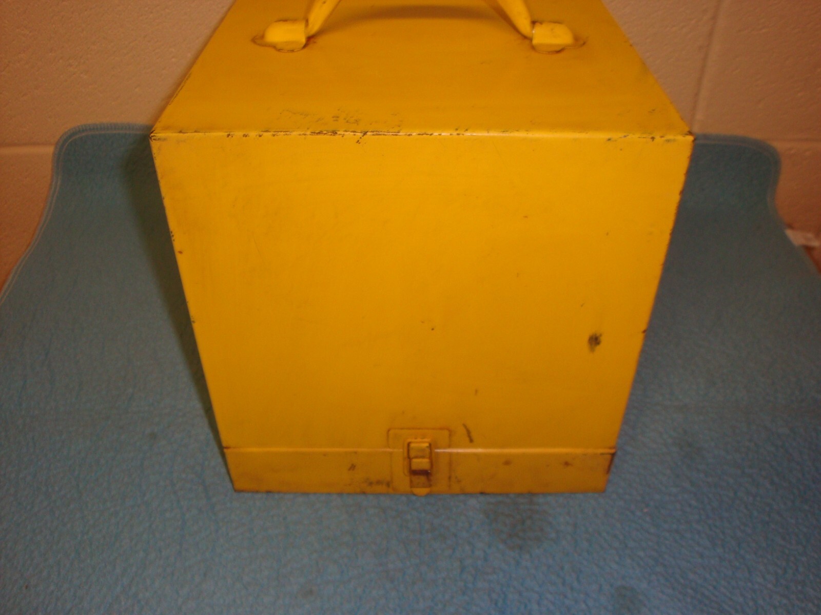 Esco Revolving Light Model 352M 12 Volt
