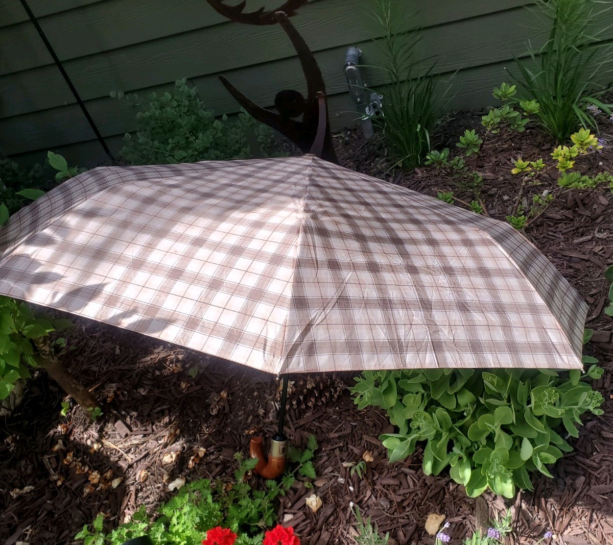 London Food Brown Plad Umbrella with Wooden Handle 39" Open
