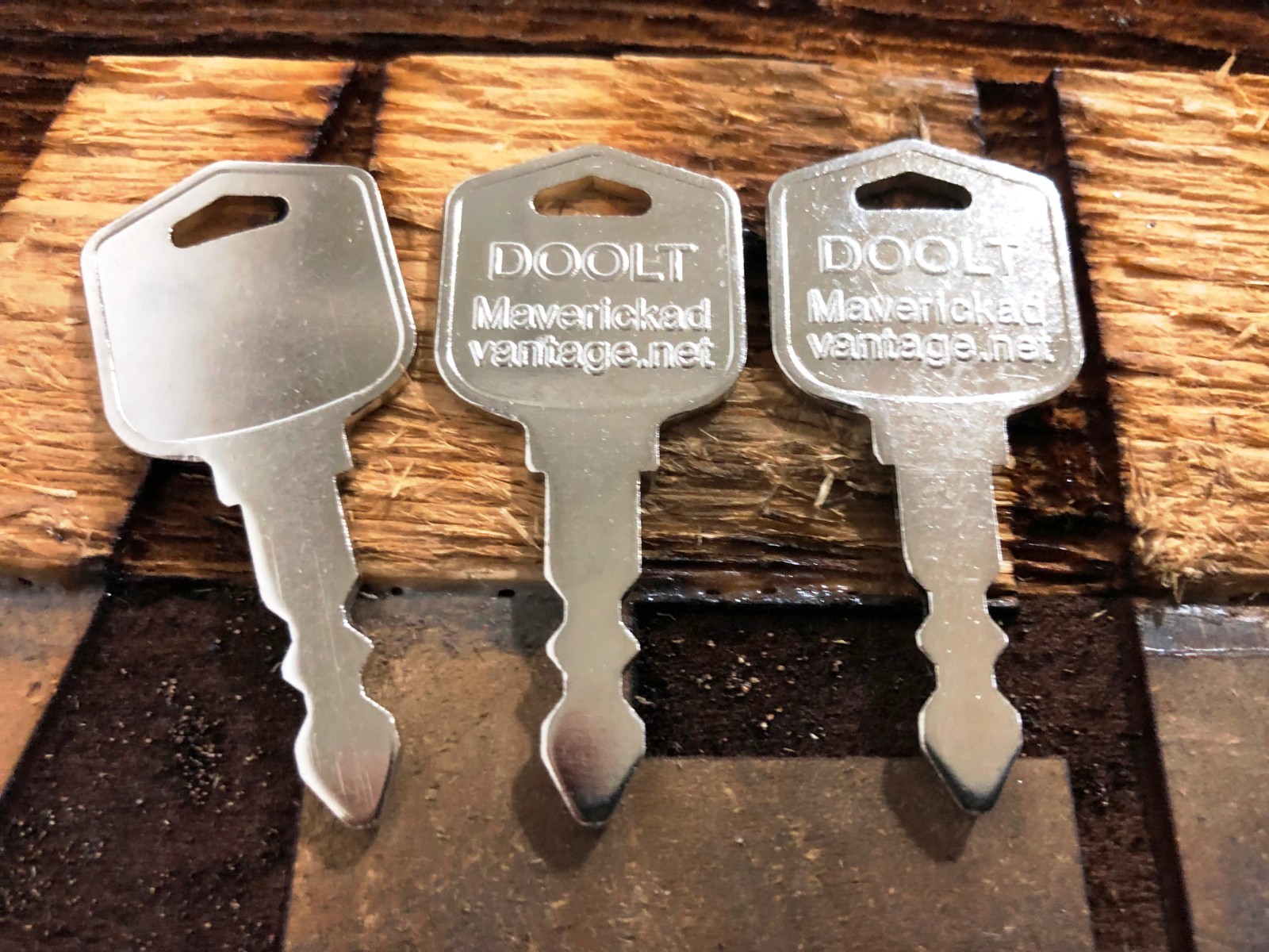 3keys for Daewoo Doosan Forklift Skid steer key #554212 "212" "DOOLT"