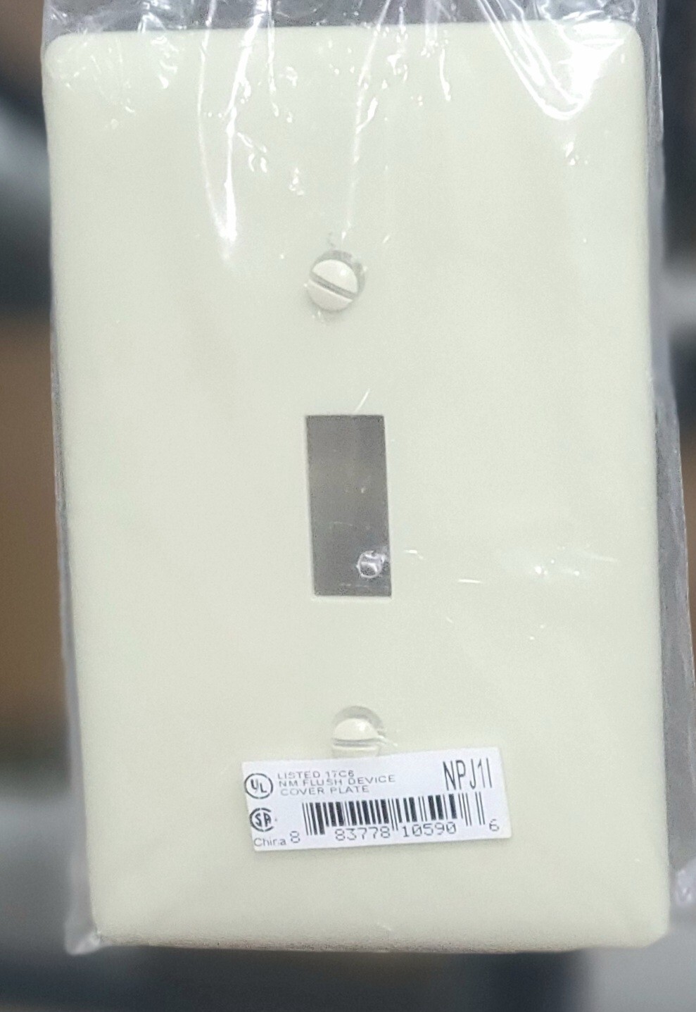 HUBBELL NPJ1-I 1 GANG SWITCH PLATE IVORY (LOT OF 104 PLATES)