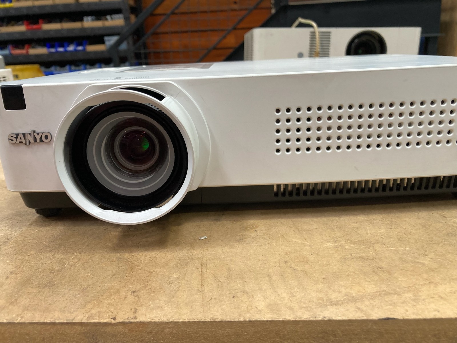 Sanyo PLC-WR251 WXGA LCD Projector 4000 Lms HDMI Portable Wide School Office