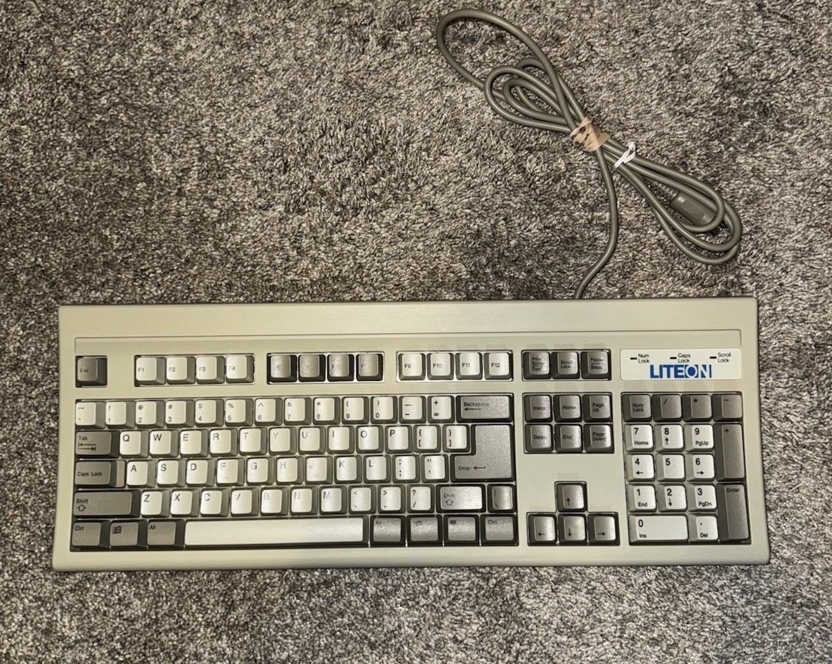 LITE-ON Keyboard SK-710W GYUR29SK - vintage, PS2 mechanical