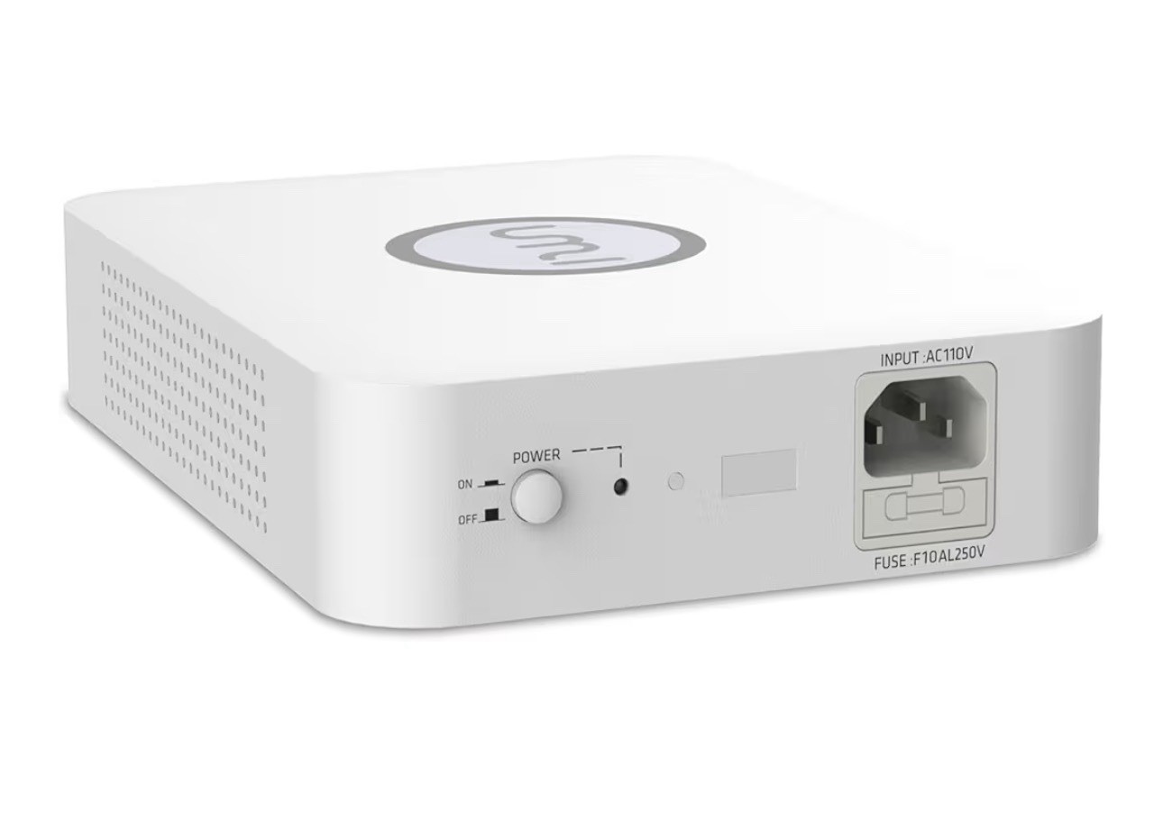 UMI - LX-500C Step Up/Down Transformer 110V to 220V Eu Pl