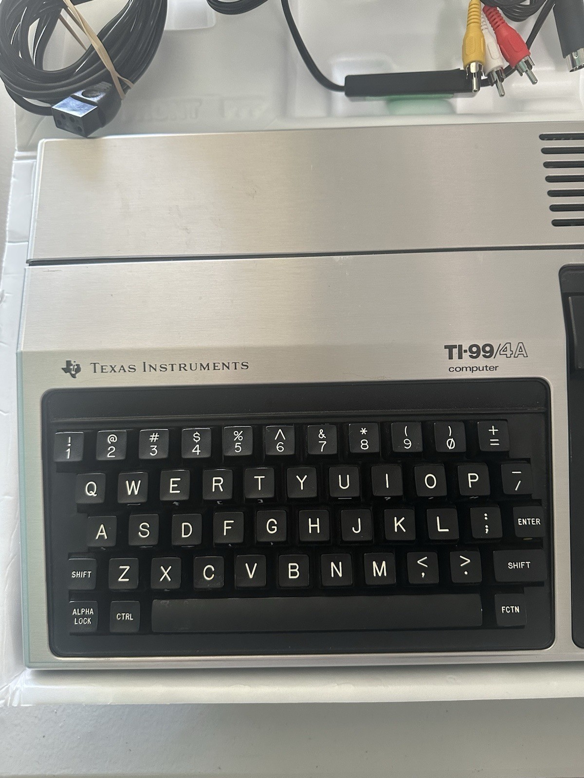 Texas Instruments TI-99/4A Computer & Power Games Bundle W/ 7 Games - UNTESTED