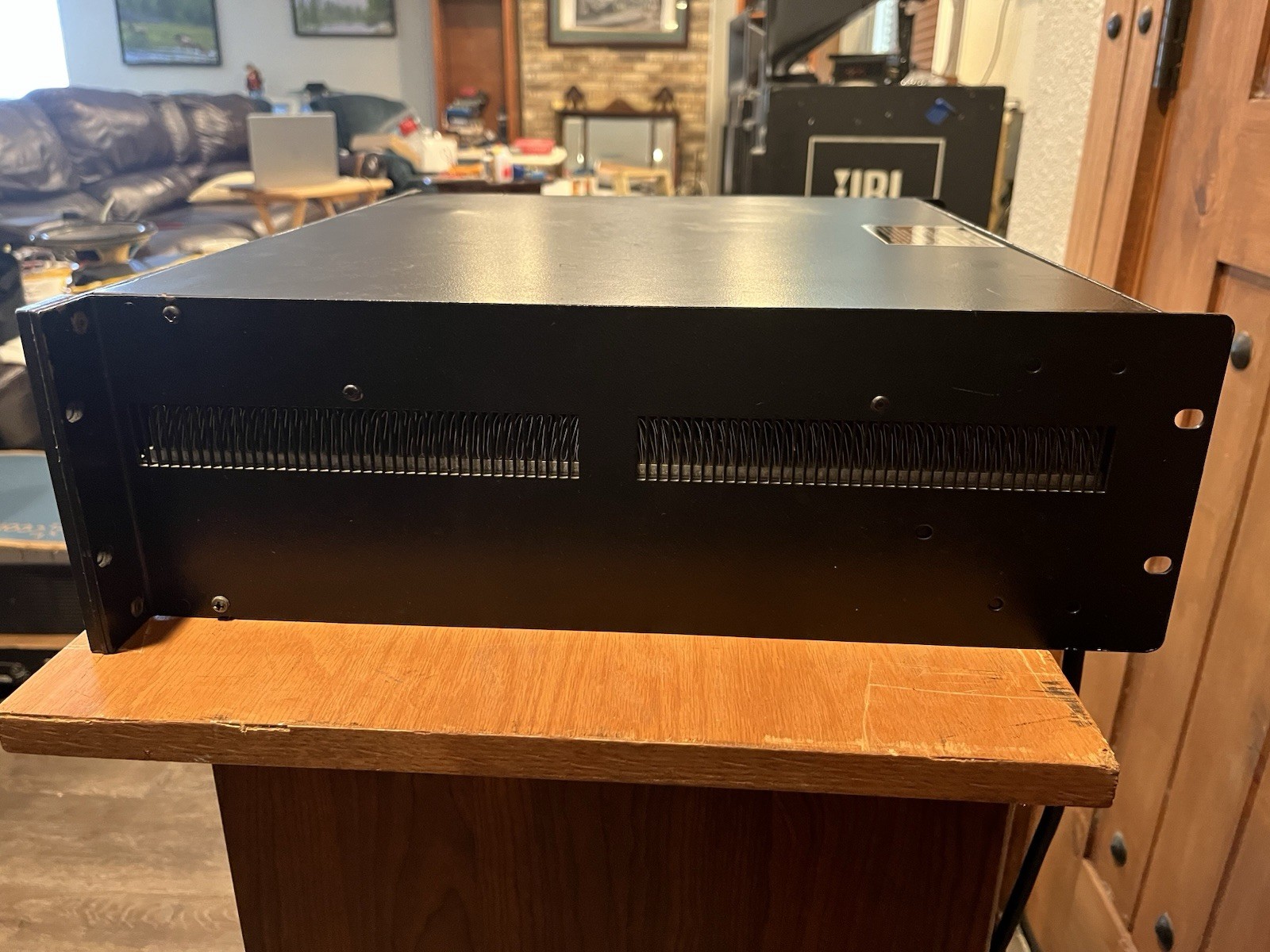 Crown Amp Com Tech 800 - Please Read Description -TESTED AT LENGTH TO FULL POWER