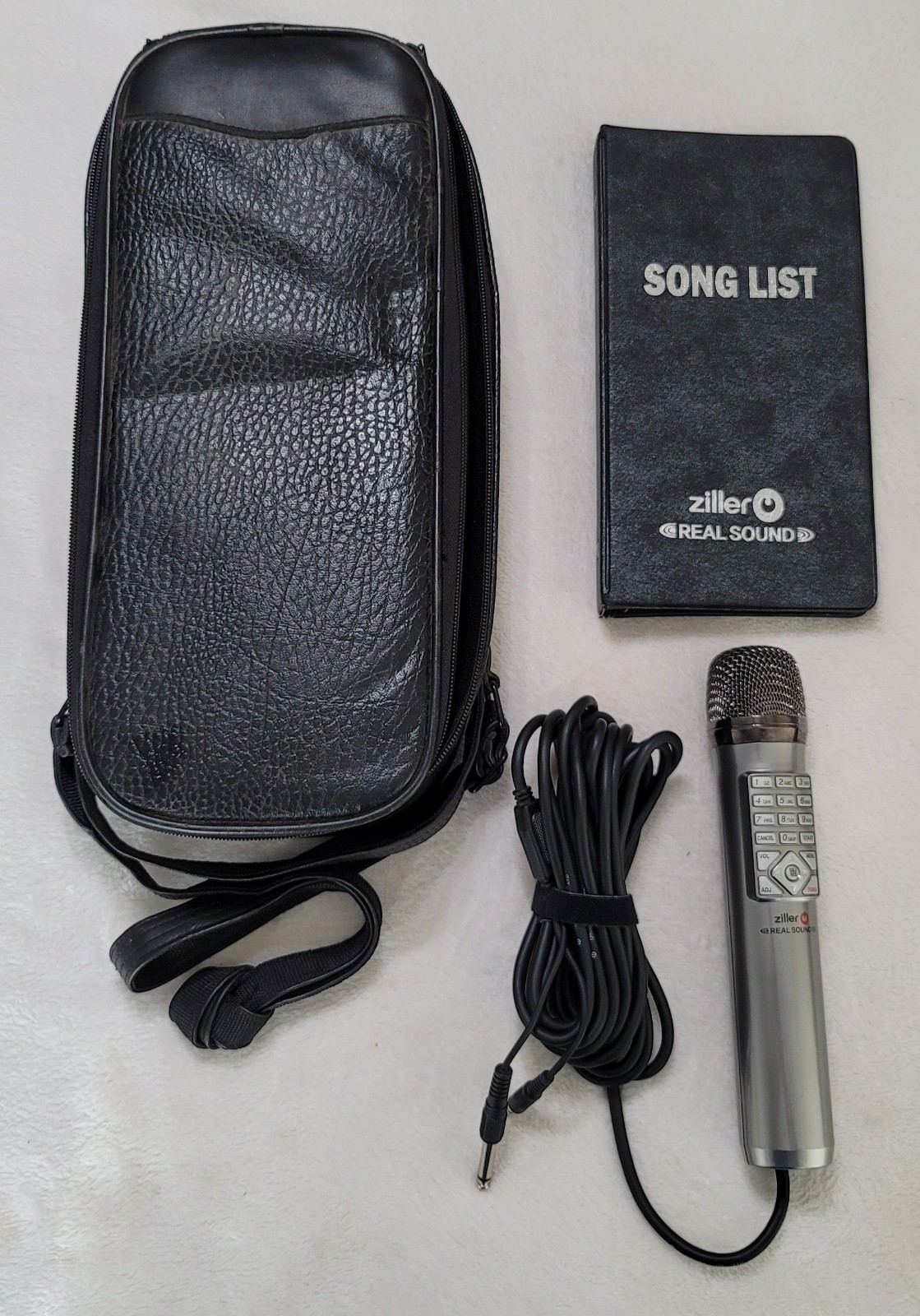 TJ Media Co Ziller Real Sound Microphone TKR-300MIC with Cord Rare/Book - tested