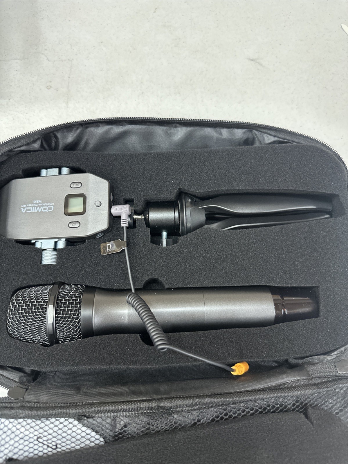 Comica CVM-WS50(H) UHF Wireless Microphone System, 6 Channels, Handheld - OB
