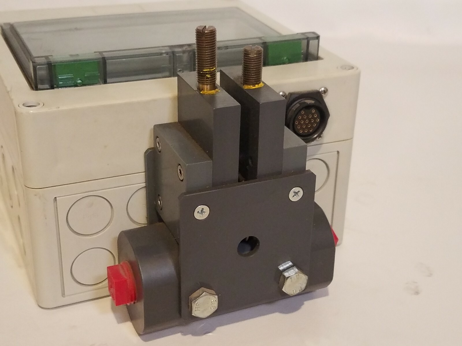 Bowman CI-2005 Flow Control for Aggressive Chemicals