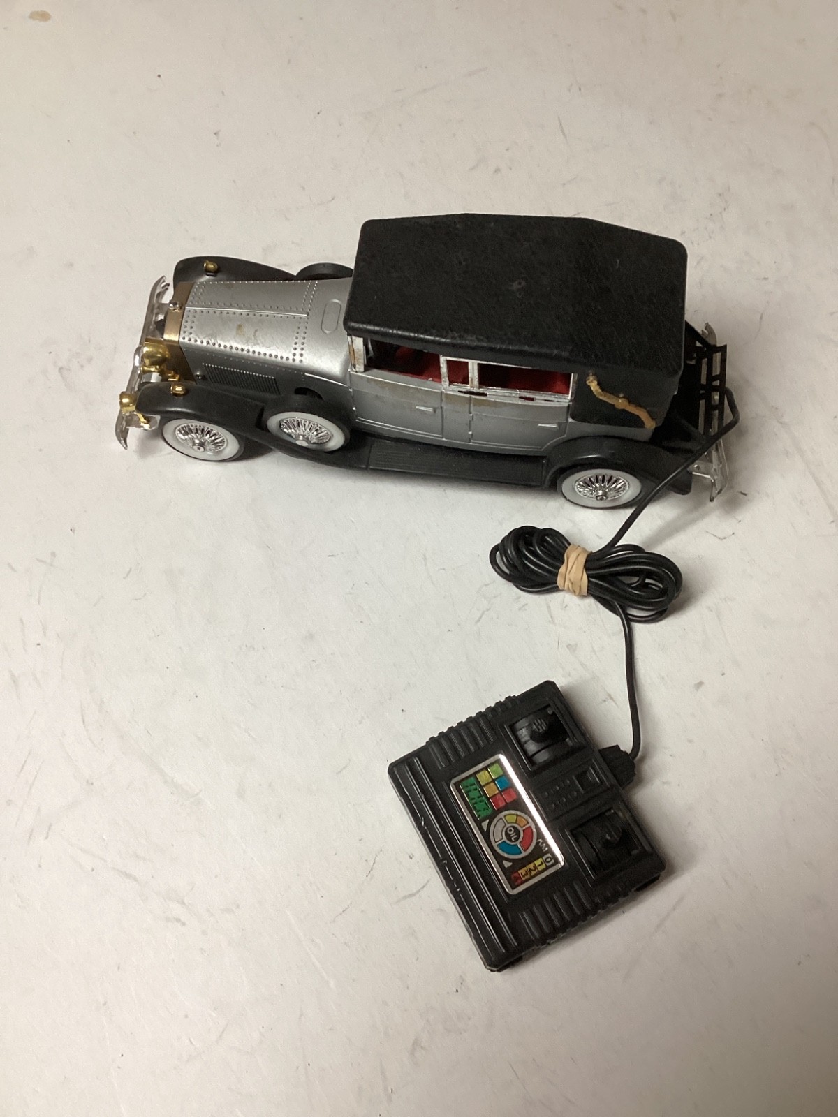 VINTAGE UNBRANDED WIRE CONTROL CAR