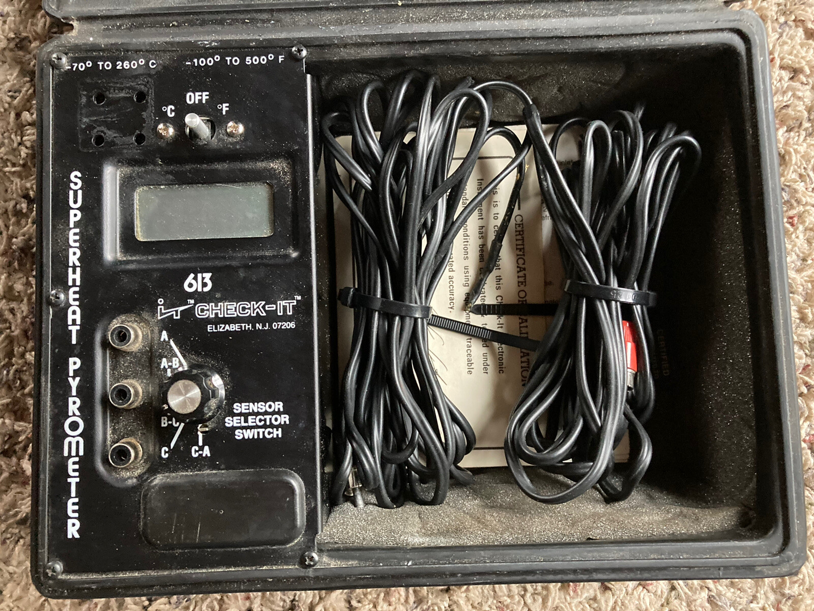 CHECK-IT ELECTRONICS MODEL 613 SUPERHEAT PYROMETER W/ CASE, CABLE & GUIDE