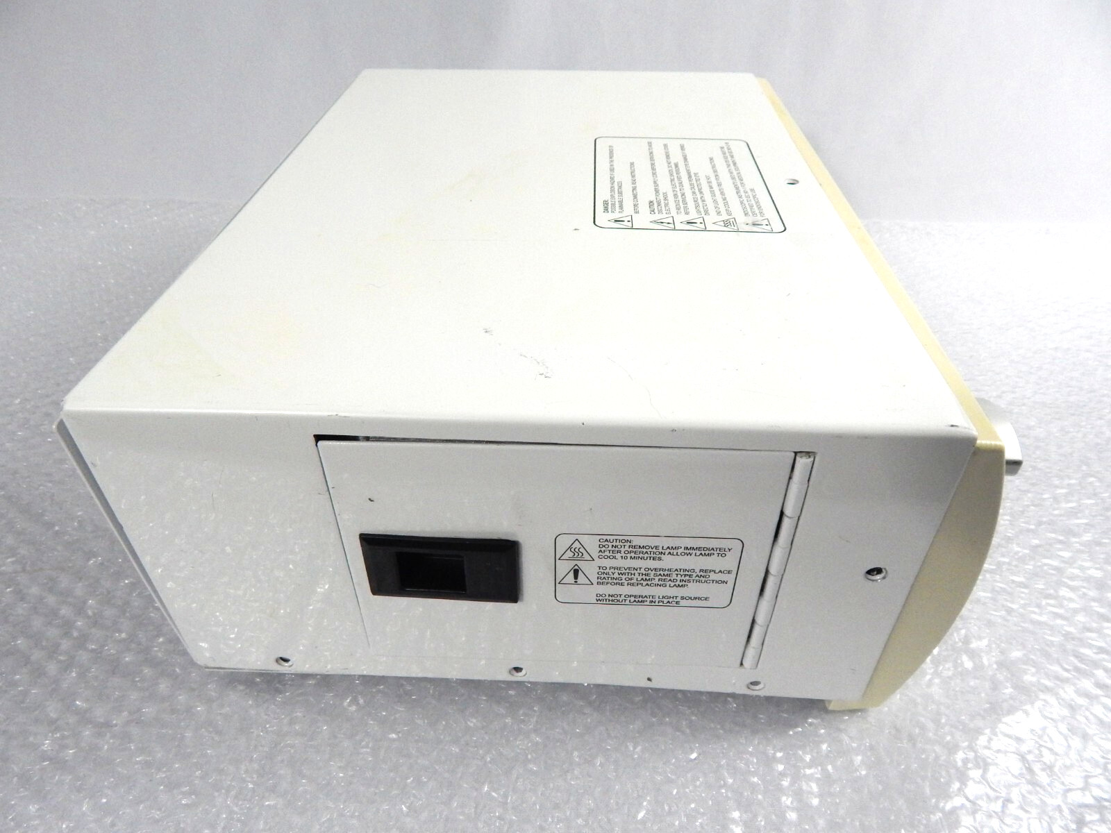 SUNPOTICS MEDICAL S300T LIGHT SOURCE