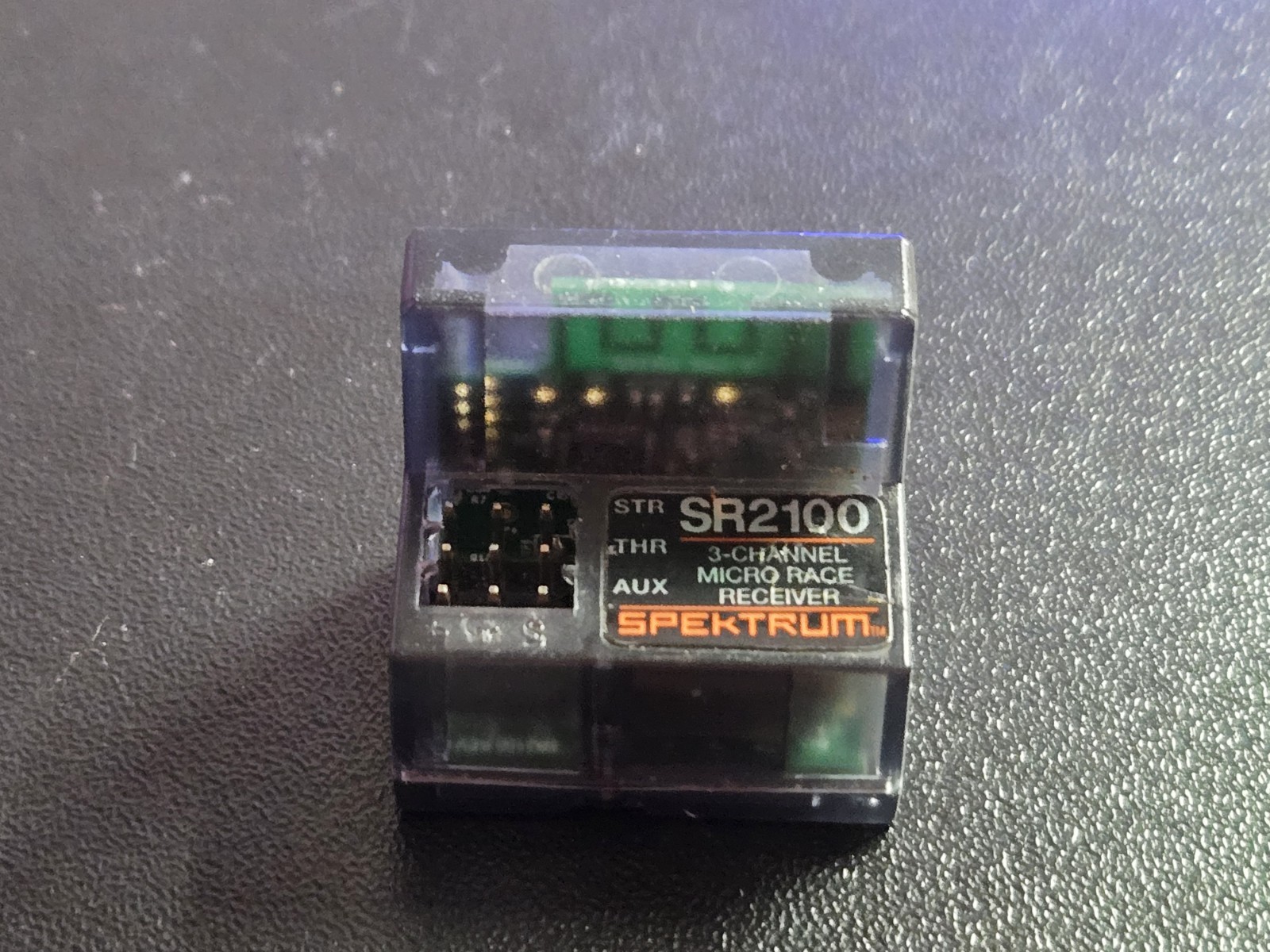 Spektrum SR2100 DSMR Micro Race Rx Antenna-Less SPMSR2100 Used