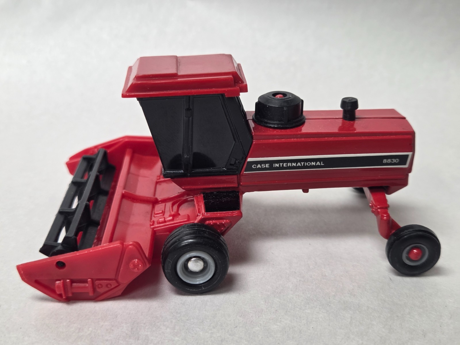 Ertl 1/64 Case International 8830 Self-Propelled Windrower