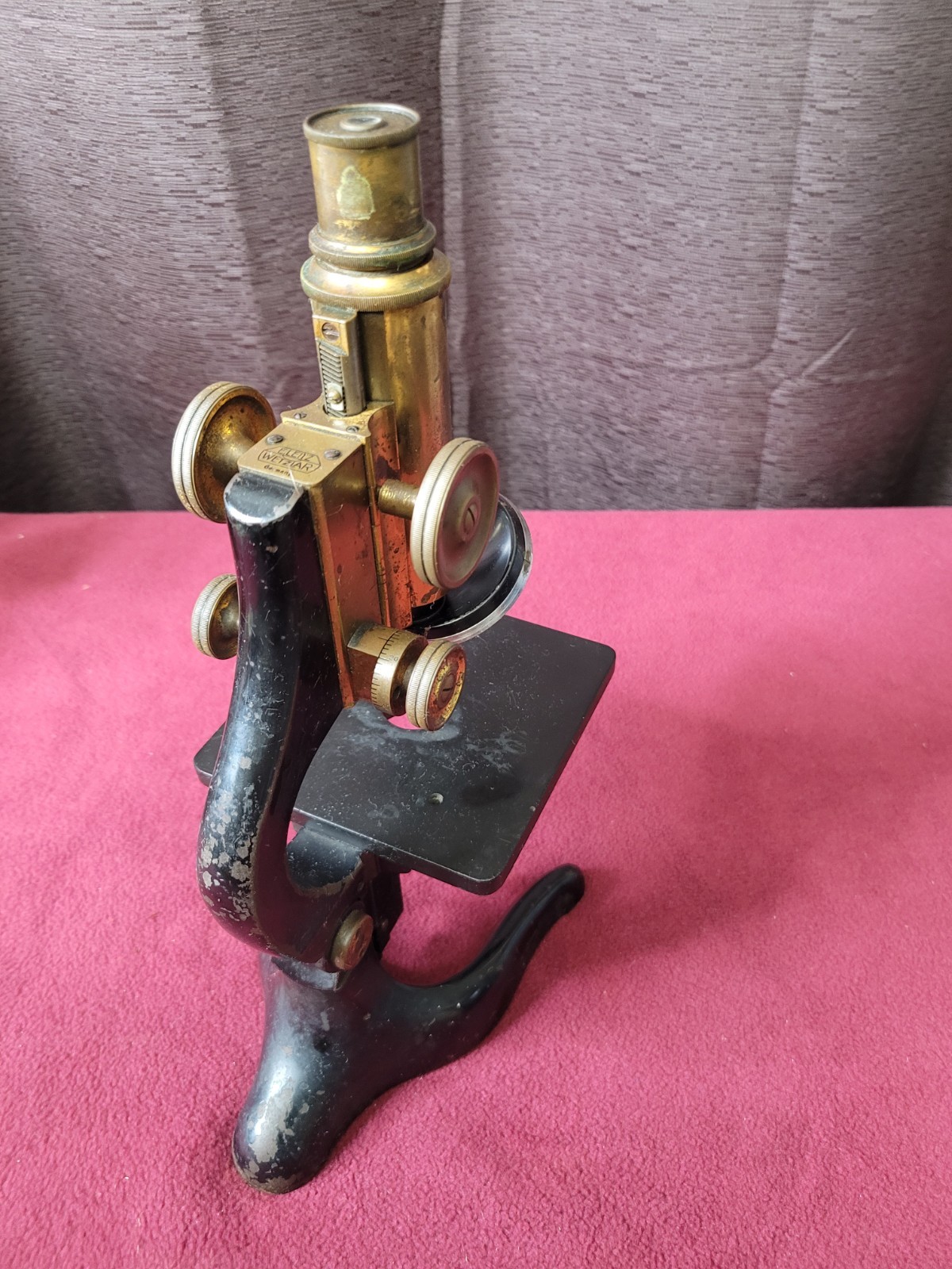 Ernst Leitz Wetzlar MICROSCOPE No. 2253328, vintage, all movements work