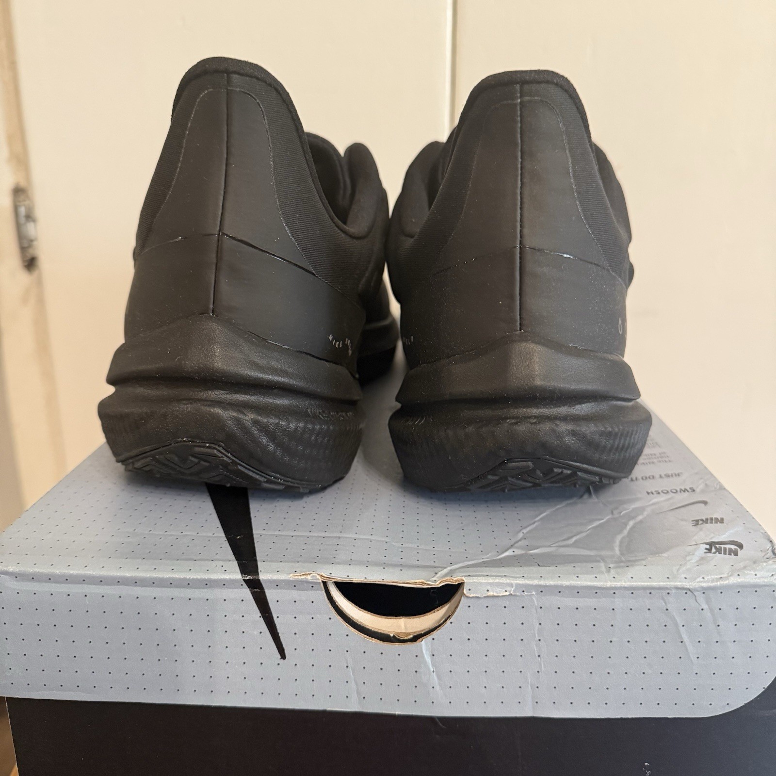 Nike Air Winflo 9 Shield 'Triple Black' DM1106-007 Men's Shoes Size 13