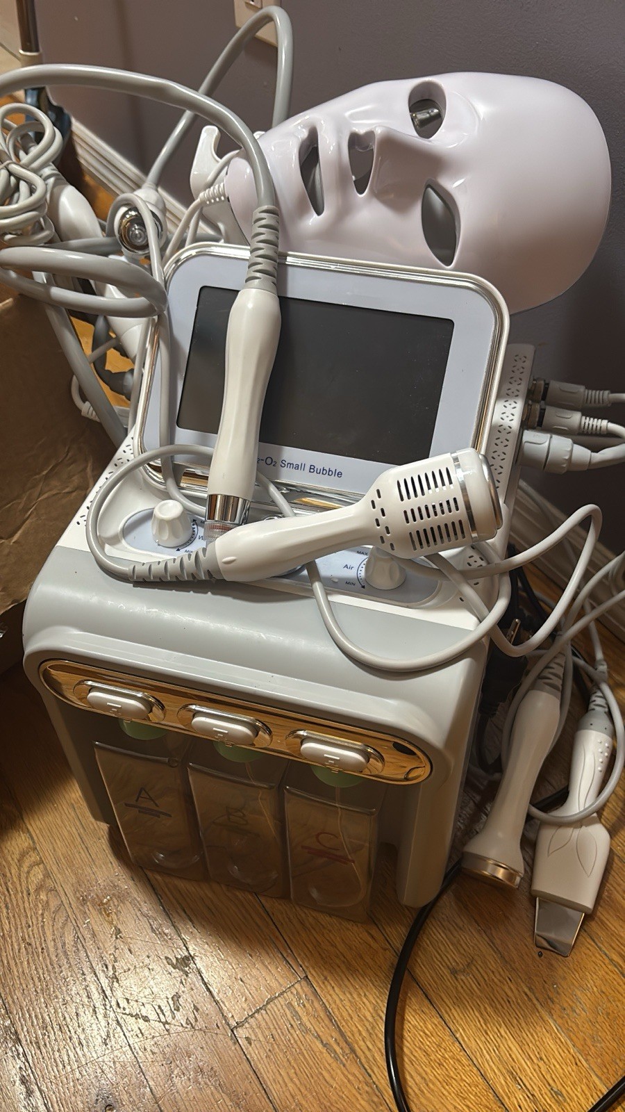Small Bubble Dermabrasion Machine for Skin Tightening with Mask & Attachments