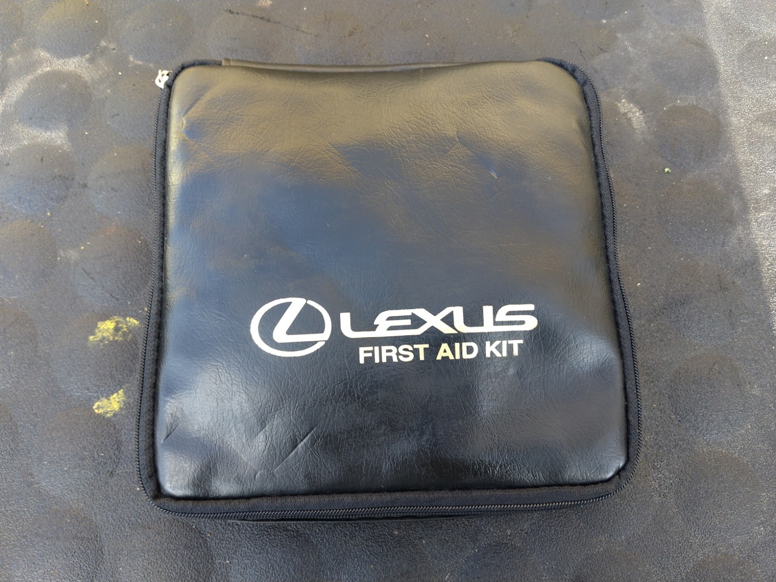 1995-1997 LEXUS LS400  FIRST AID KIT WITH CONTENTS, CASE, AND GUIDE OEM