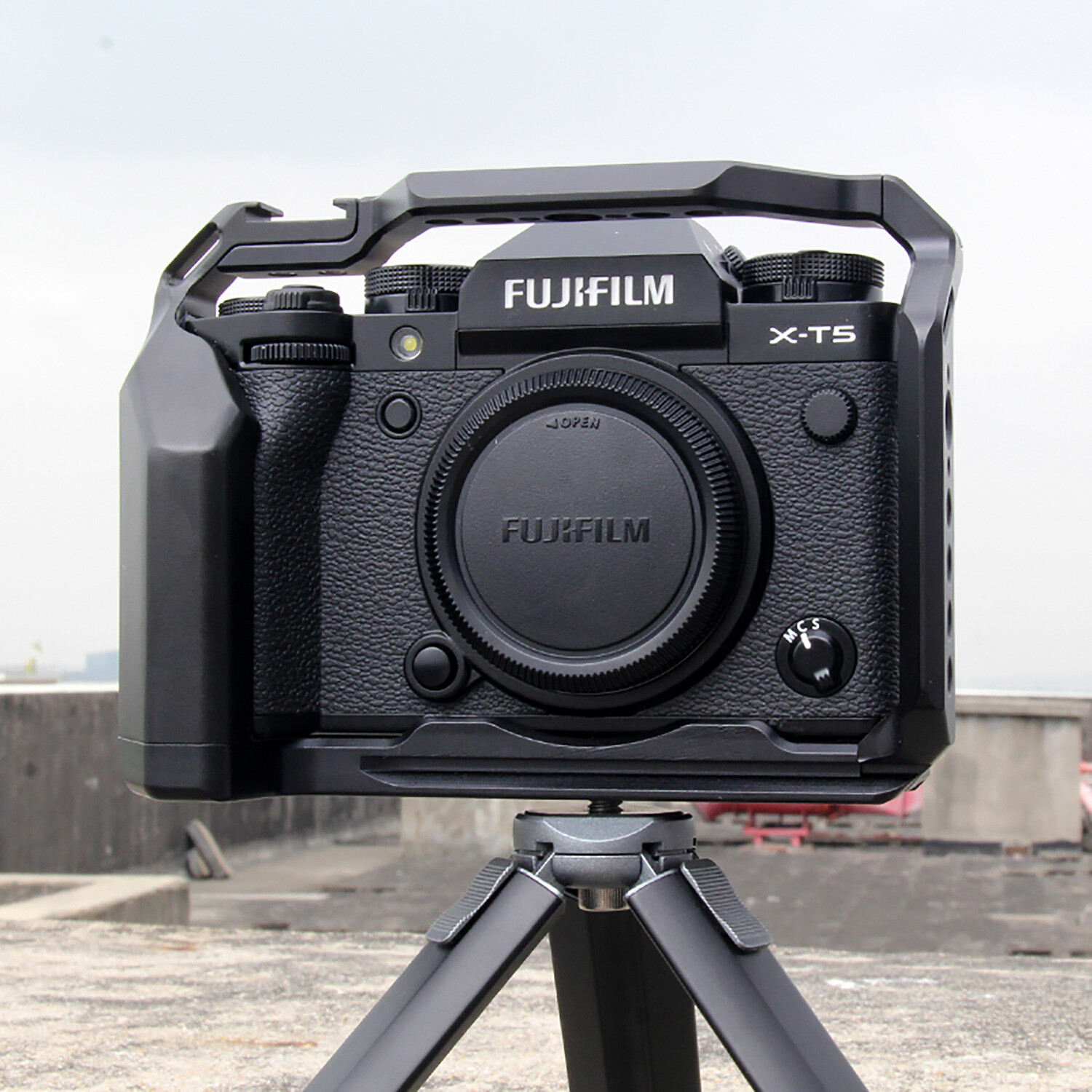 Quick Release Video Rig Cage Case Holder Hand Grip for FUJIFILM XT5 Camera