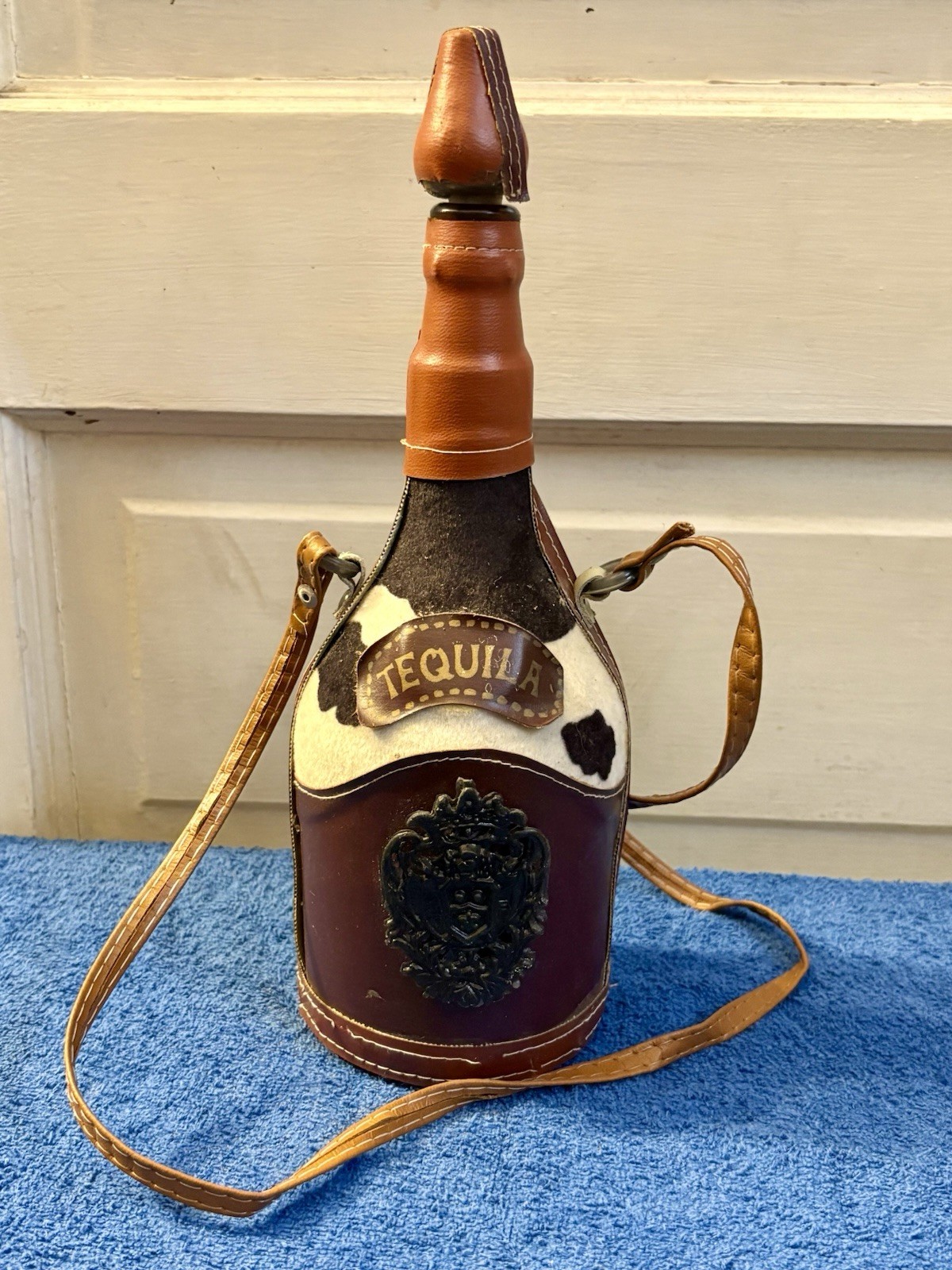 RARE VINTAGE HANDMADE LEATHER COWHIDE WRAPPED GLASS TEQUILA BOTTLE with STRAP #3