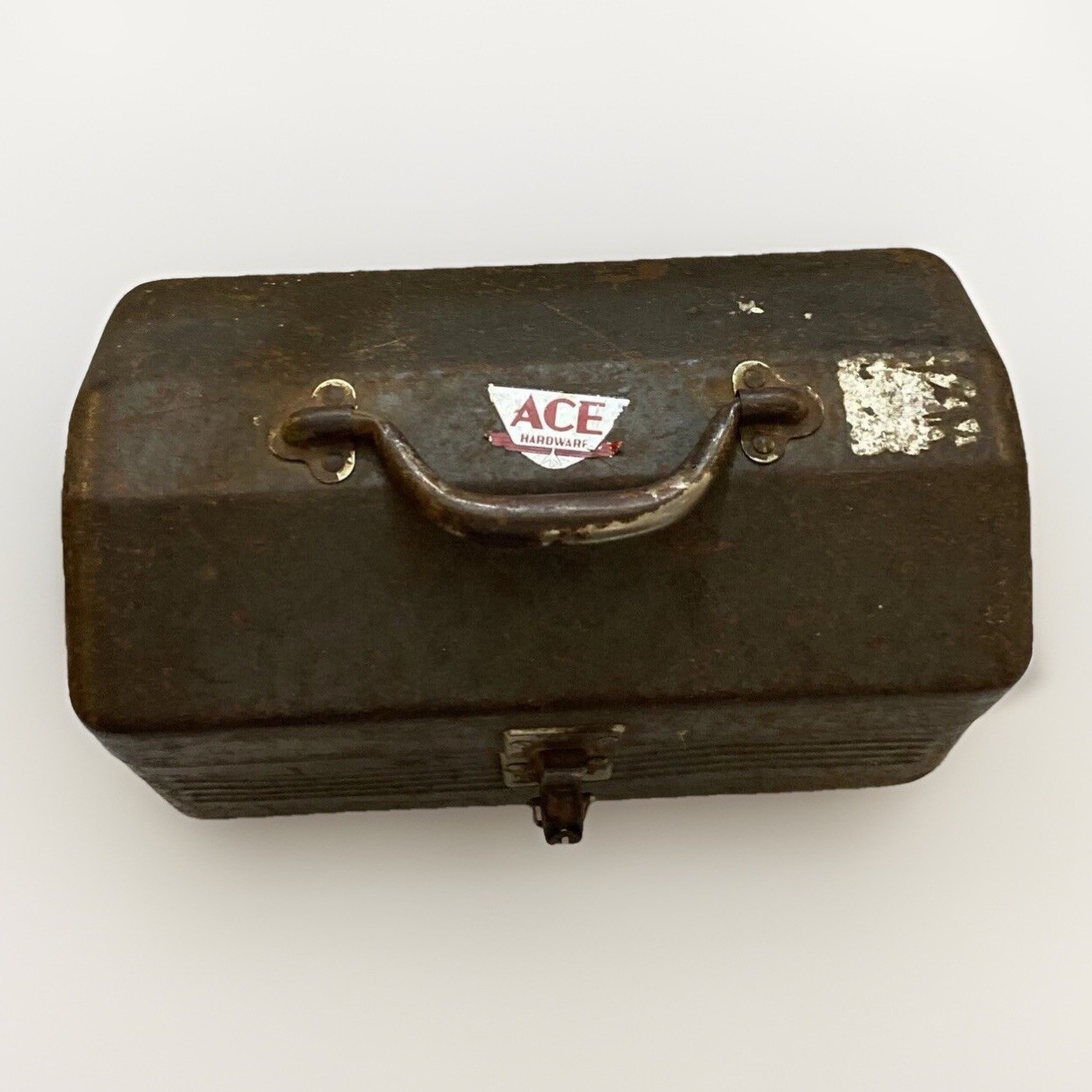 Antique Metal Toolbox/Tacklebox