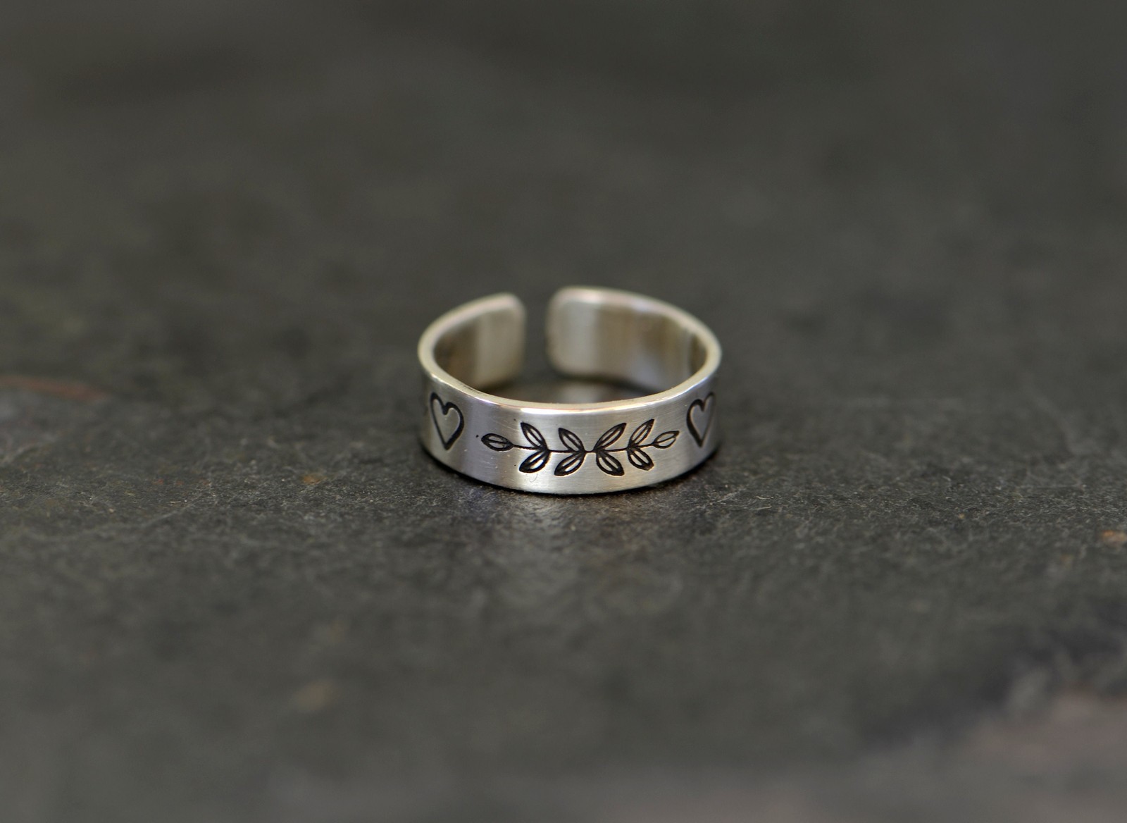 sterling silver toe ring - hand stamped with leaves and hearts - silver midi