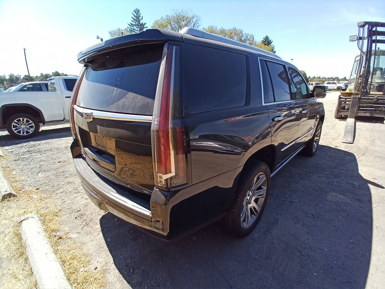 Active Air Shutter from 2016 Cadillac Escalade 6.2L 12262089