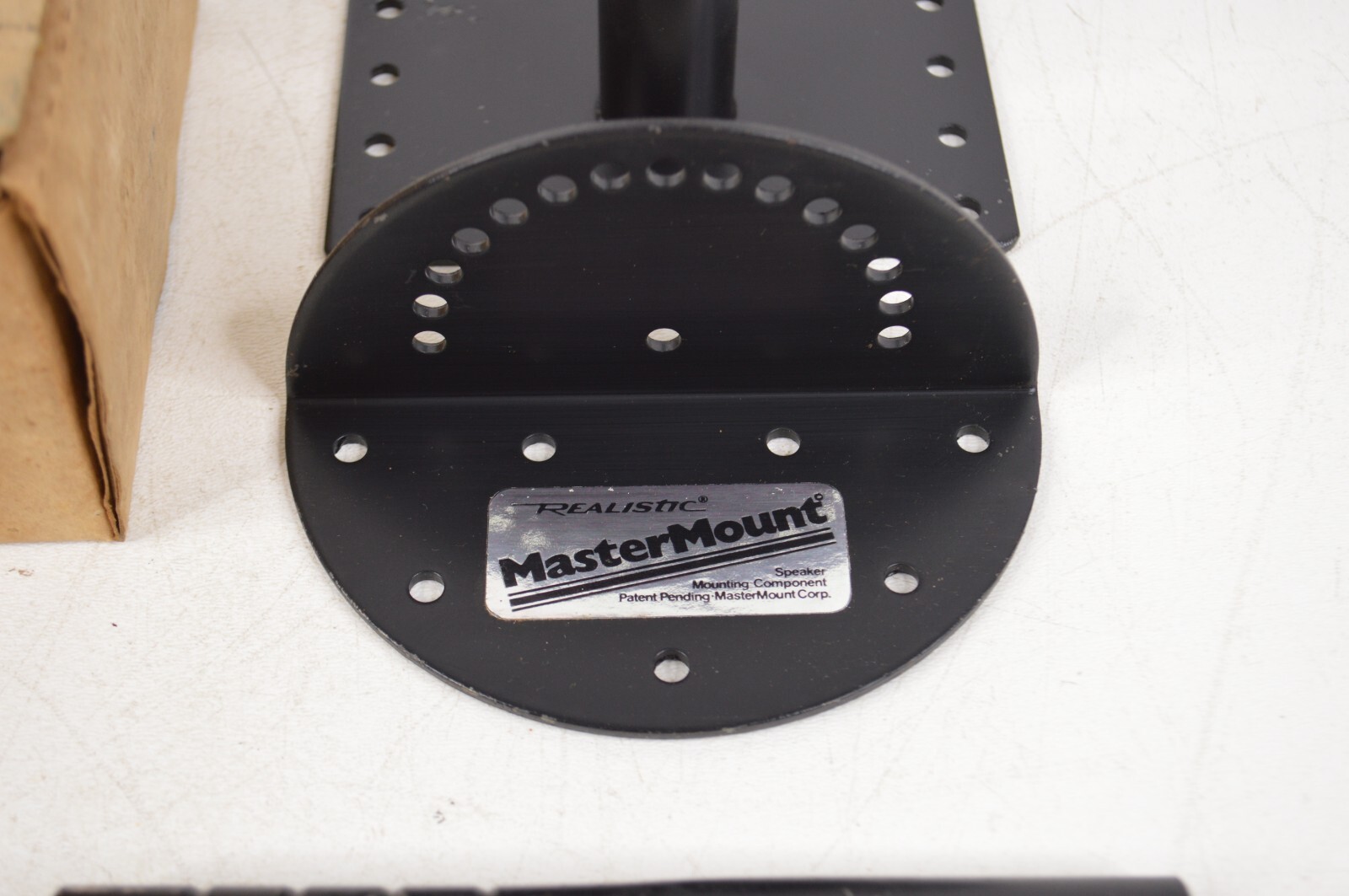 Realistic MasterMount Wall Ceiling Mount for Vintage Speakers 40-1250 Master