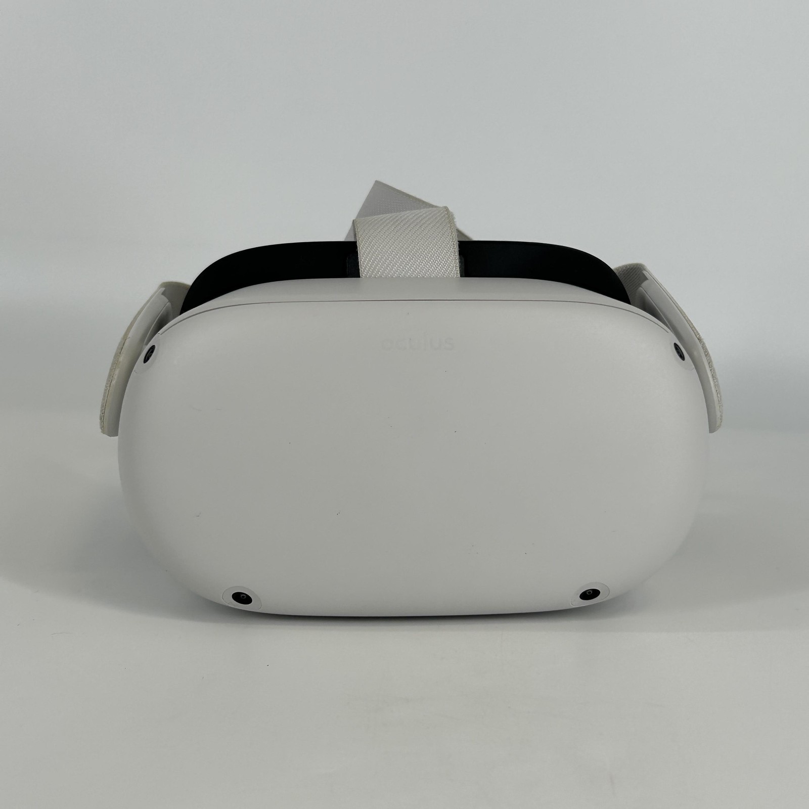 Meta Quest 2 VR Headset 256GB w/ Charger/Controllers/Regular Strap - Very Good