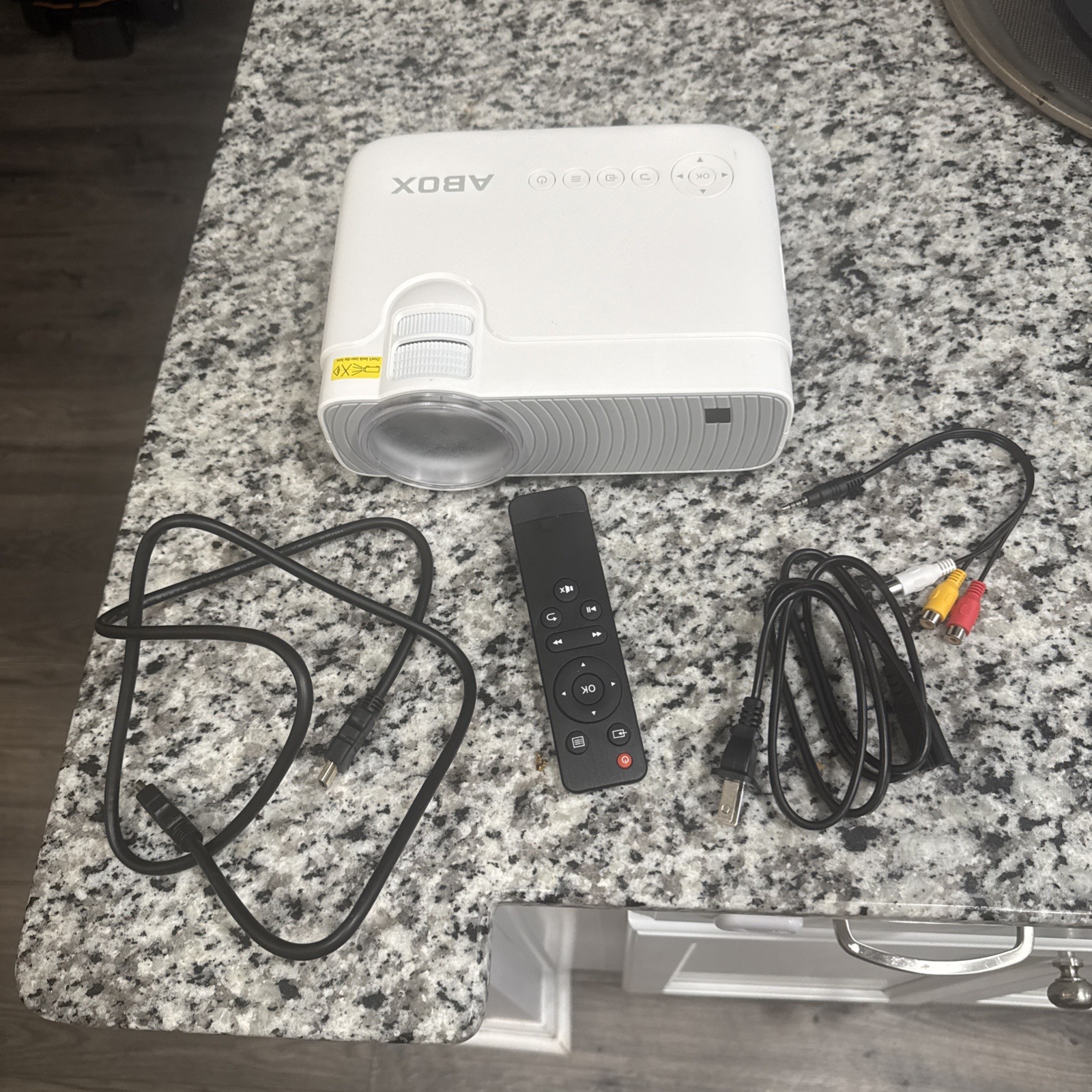 ABOX GC357 Wireless LCD Projector 1080p White WiFi Multiple Inputs