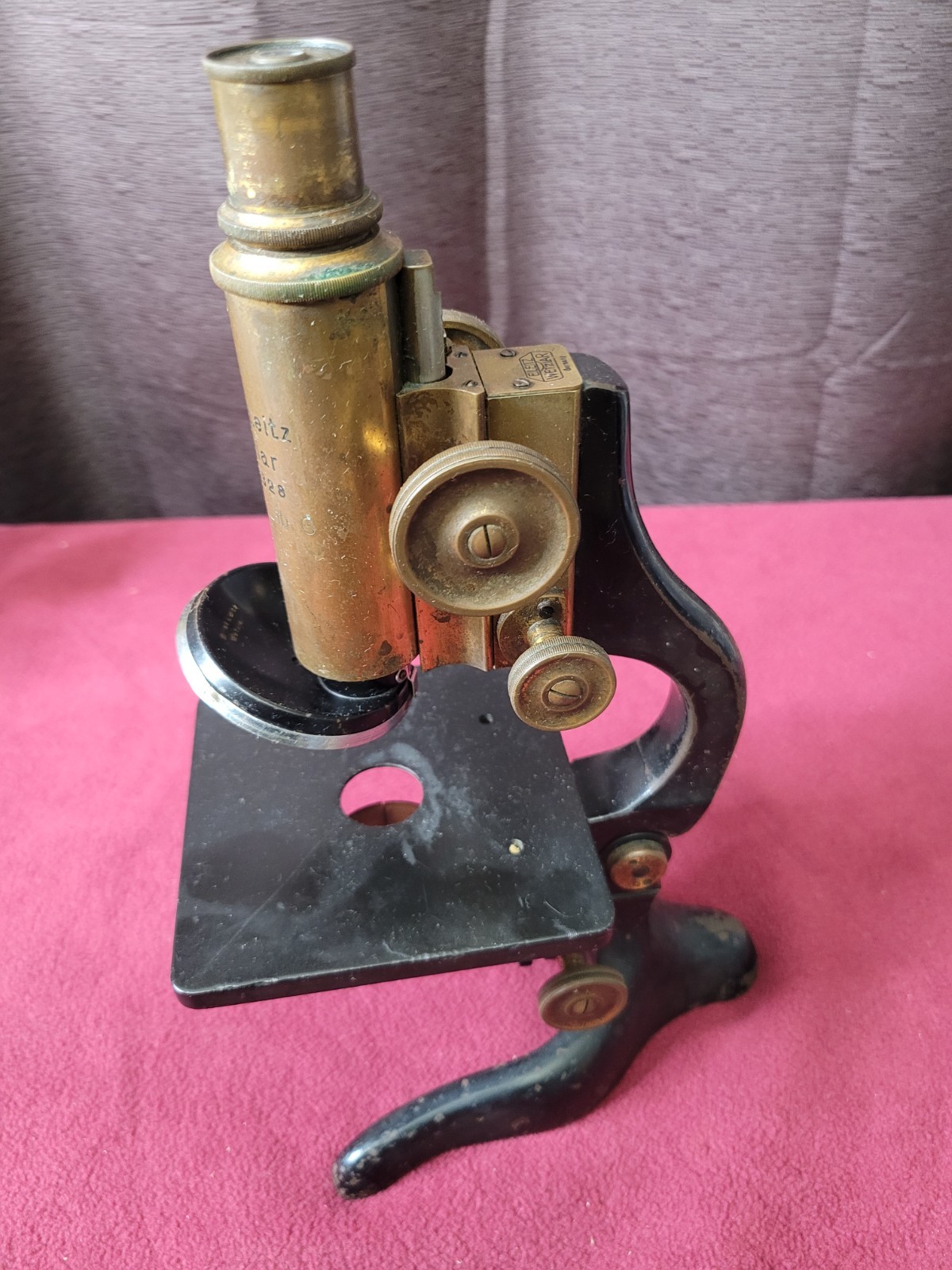 Ernst Leitz Wetzlar MICROSCOPE No. 2253328, vintage, all movements work