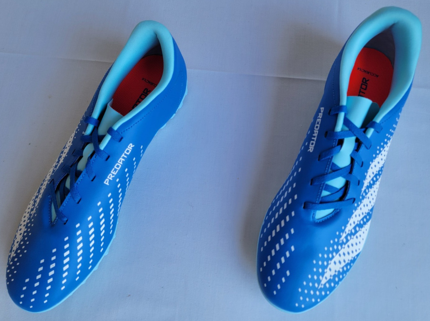Unisex Sz 13M/14W Blue/White Adidas Predator Accuracy.4 TF TG Soccer Shoe GY9996