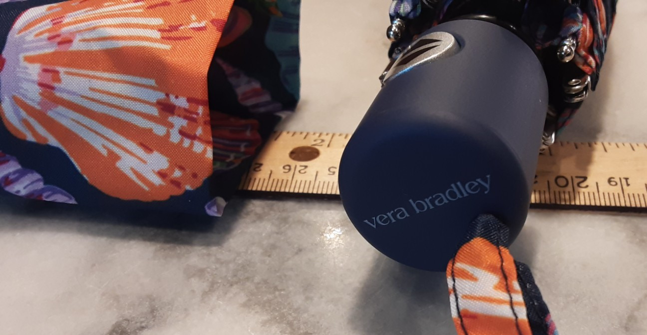 NWT Vera Bradley Essential Mini Umbrella Seashell-ebrate MSRP $39.00