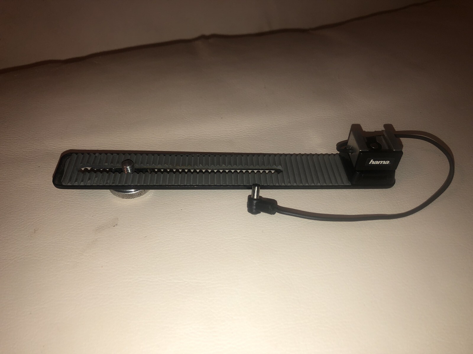 Hama Flash Hot Shoe Adapter And Bar