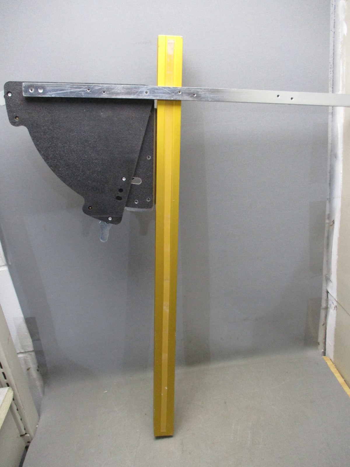 The Miter Gauge by Incra