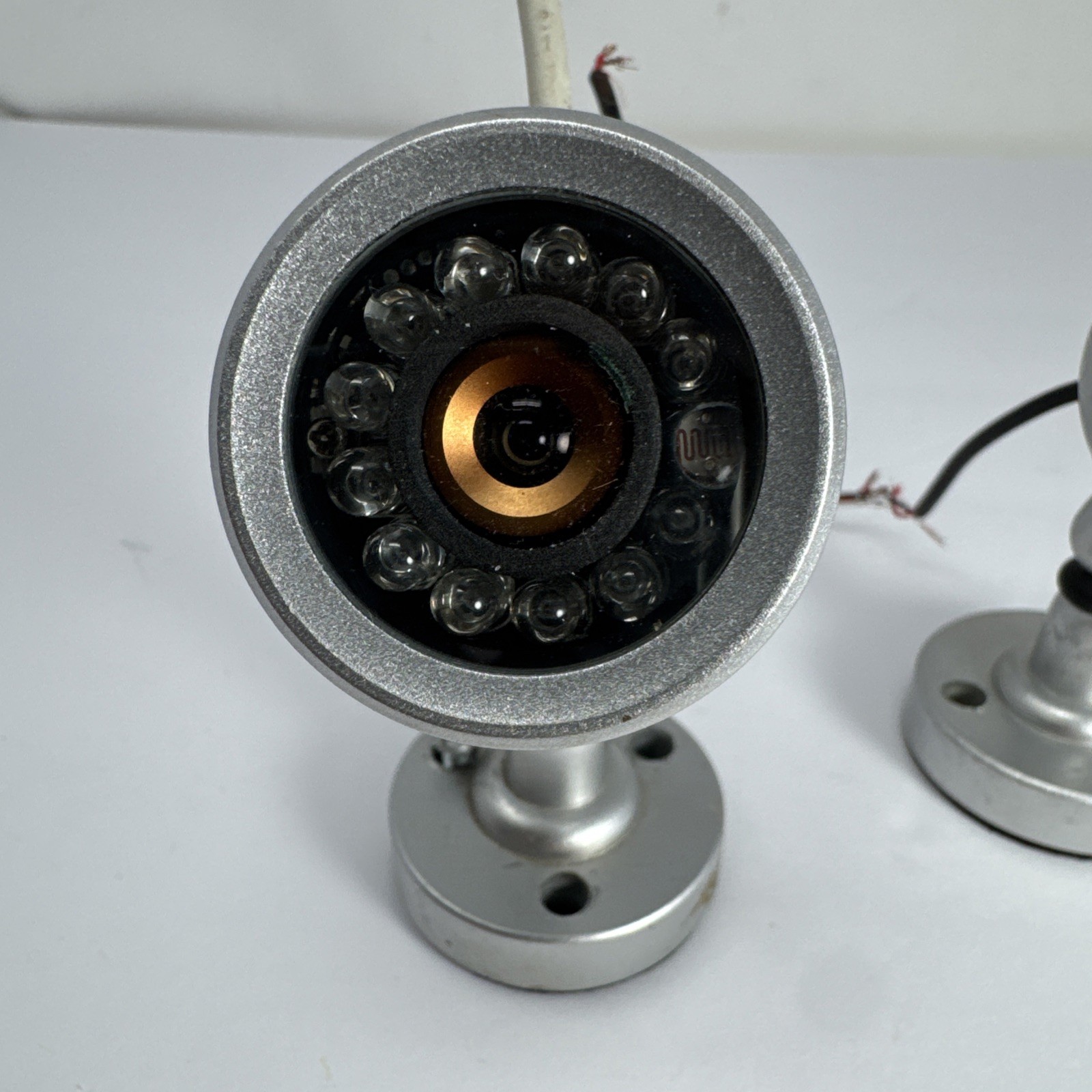 x2 Lorex Silver Security Cameras mc7301 Need To Be Rewired