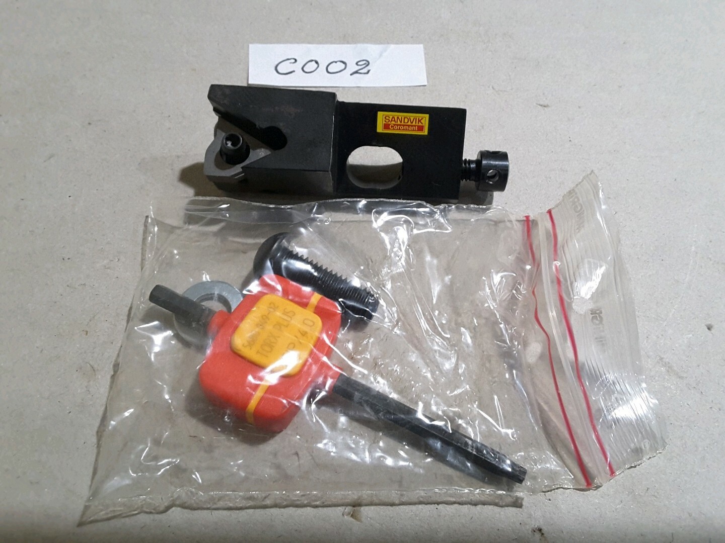 SANDVIK R 466.4KF-20CA-22 RH THREADING HEAD