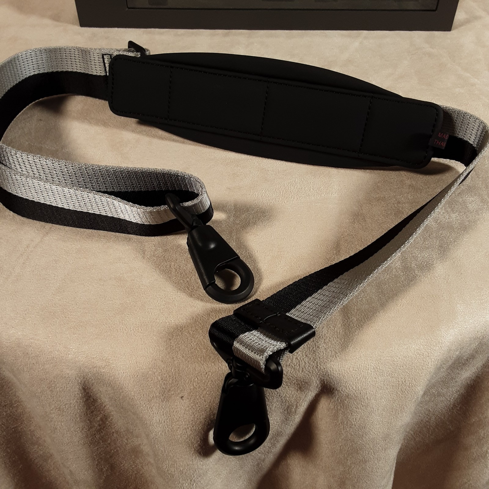 TUMI Accent Custom Shoulder Strap Reflective Black
