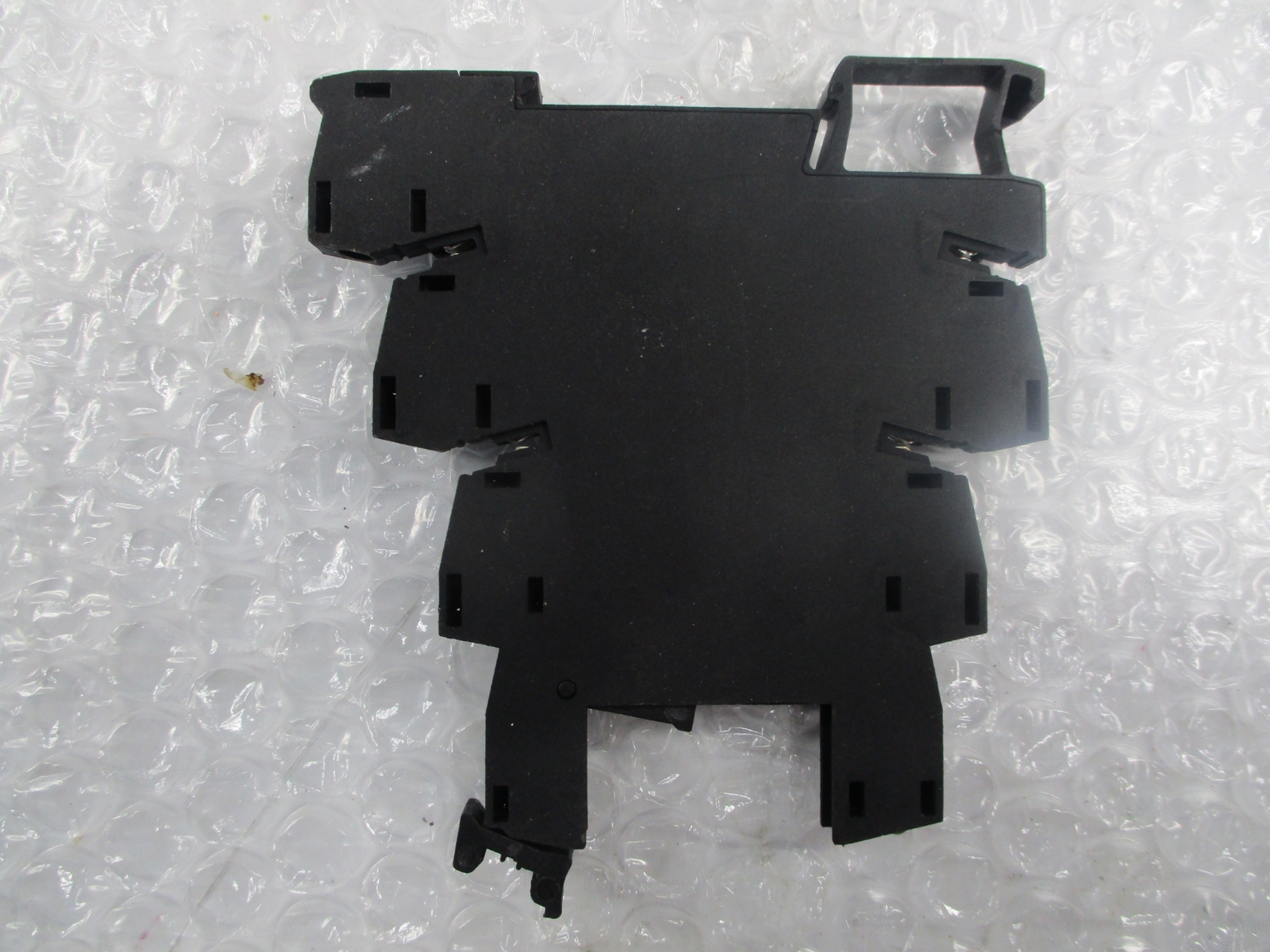 CRYDOM DRSCN24 RELAY SOCKET NSNP