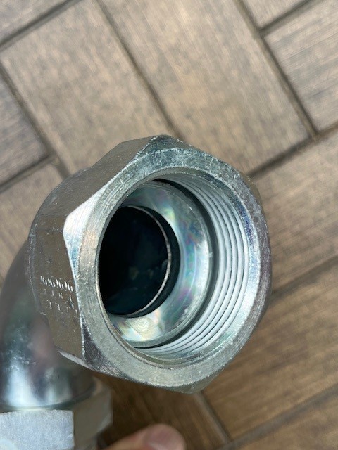 Parker 23920-20-20 Steel Fitting