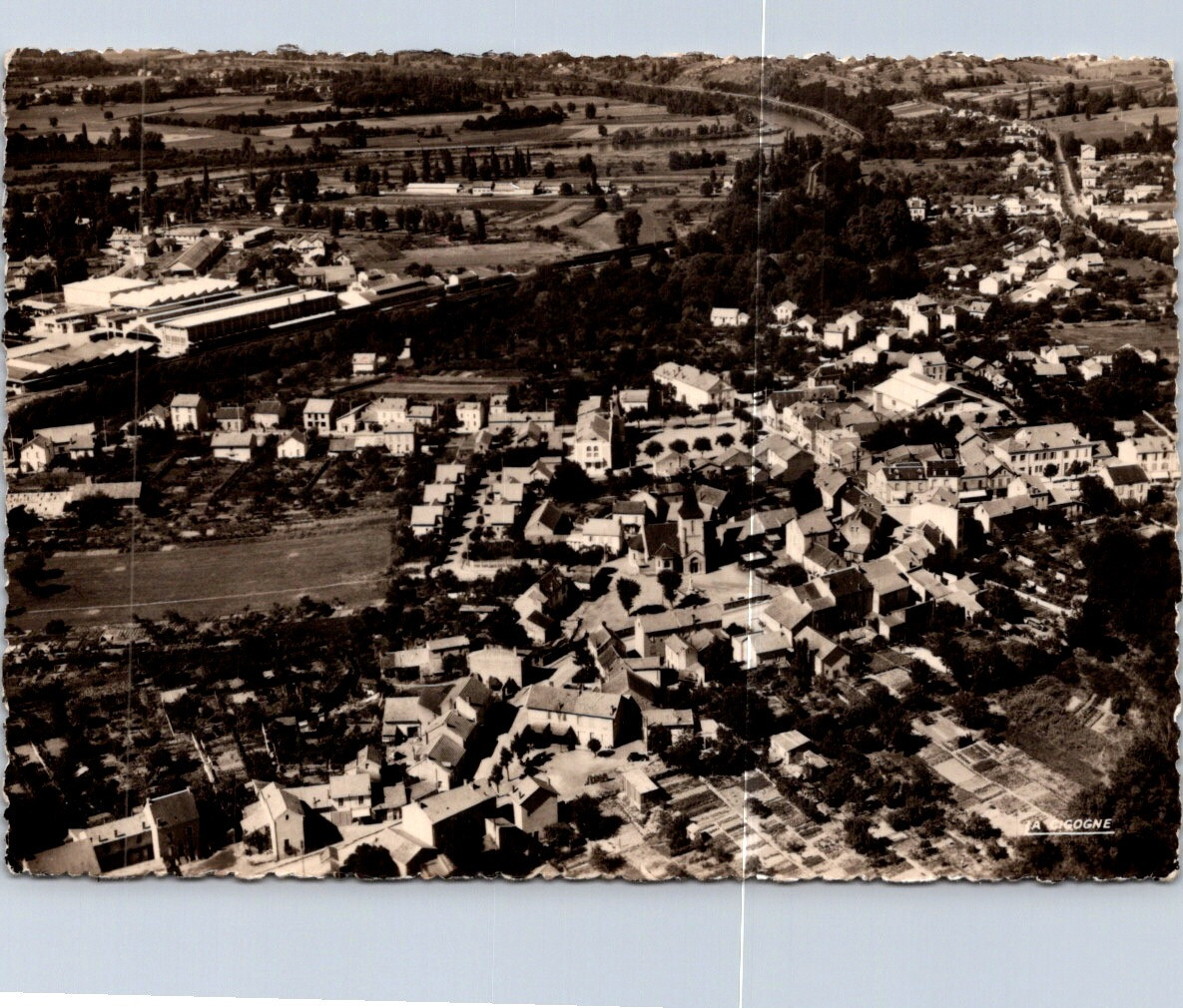 (1098) 18-6-2025 - France - Ville de Saint Yorre