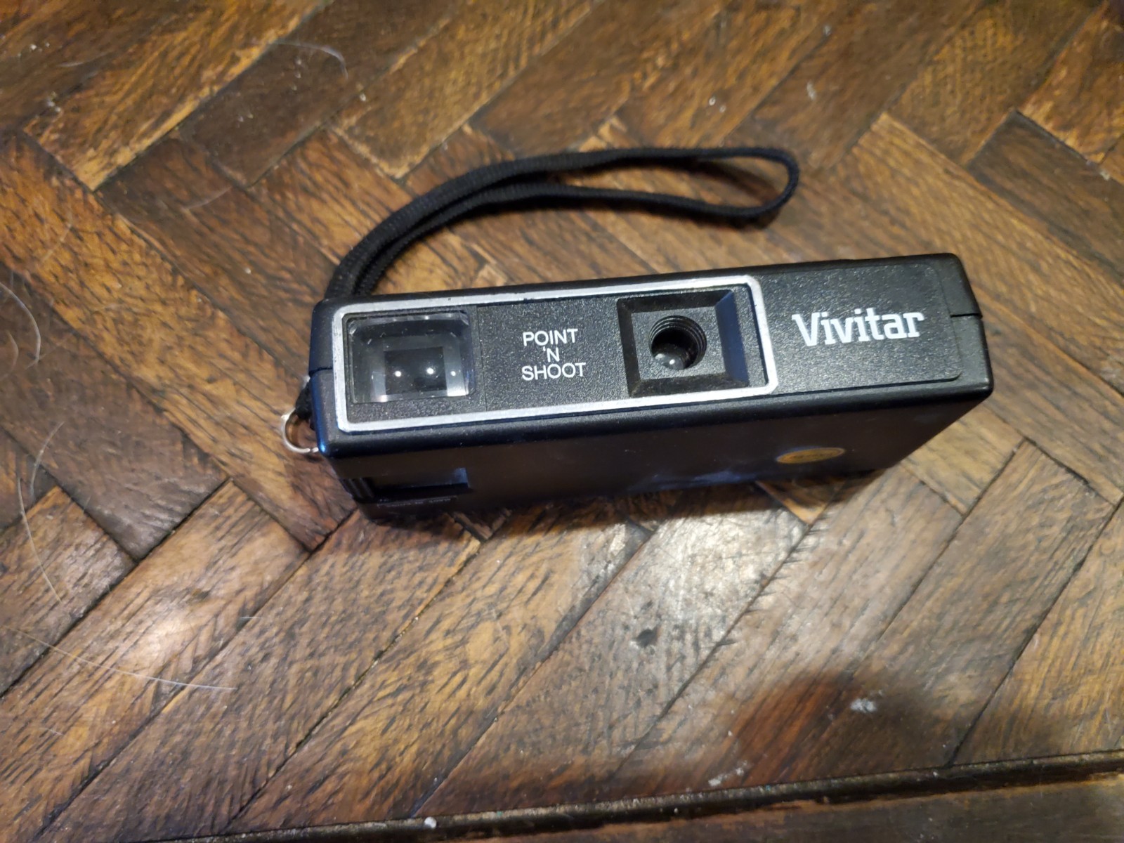 VINTAGE Vivitar Model 110-F Point ‘N Shoot Flash Camera
