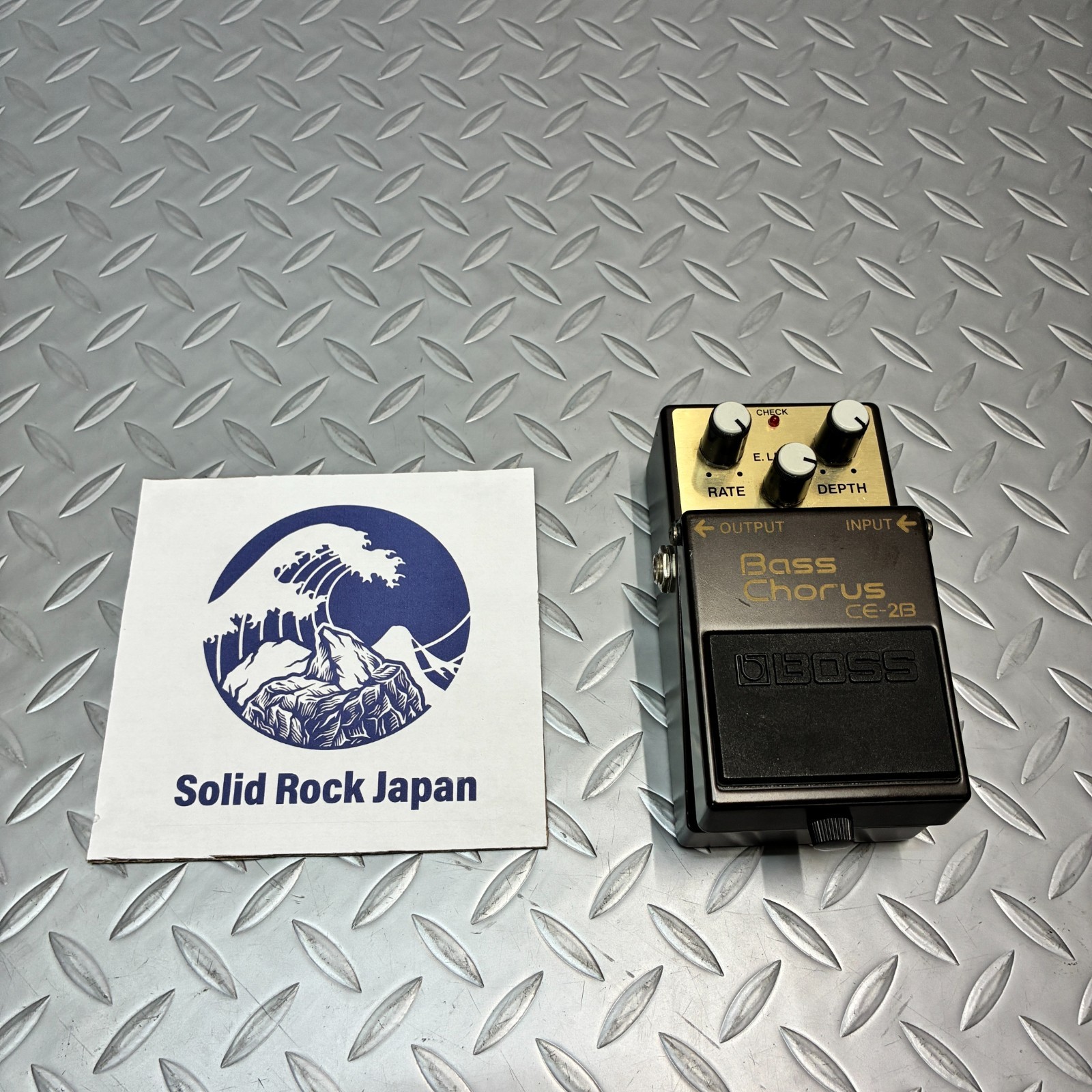 BOSS CE-2B Bass Chorus Effect Pedal fast ship from japan unit only no adapter