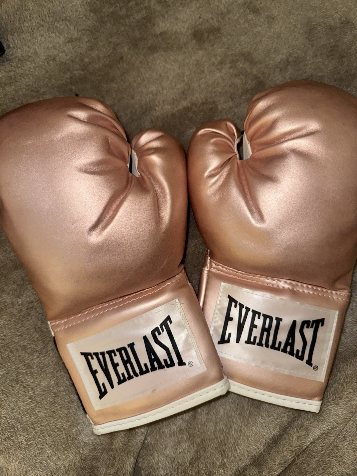 Everlast Womens Wrist Strap Bag Training Gloves Size 12 Ounces Rose Gold Mitt