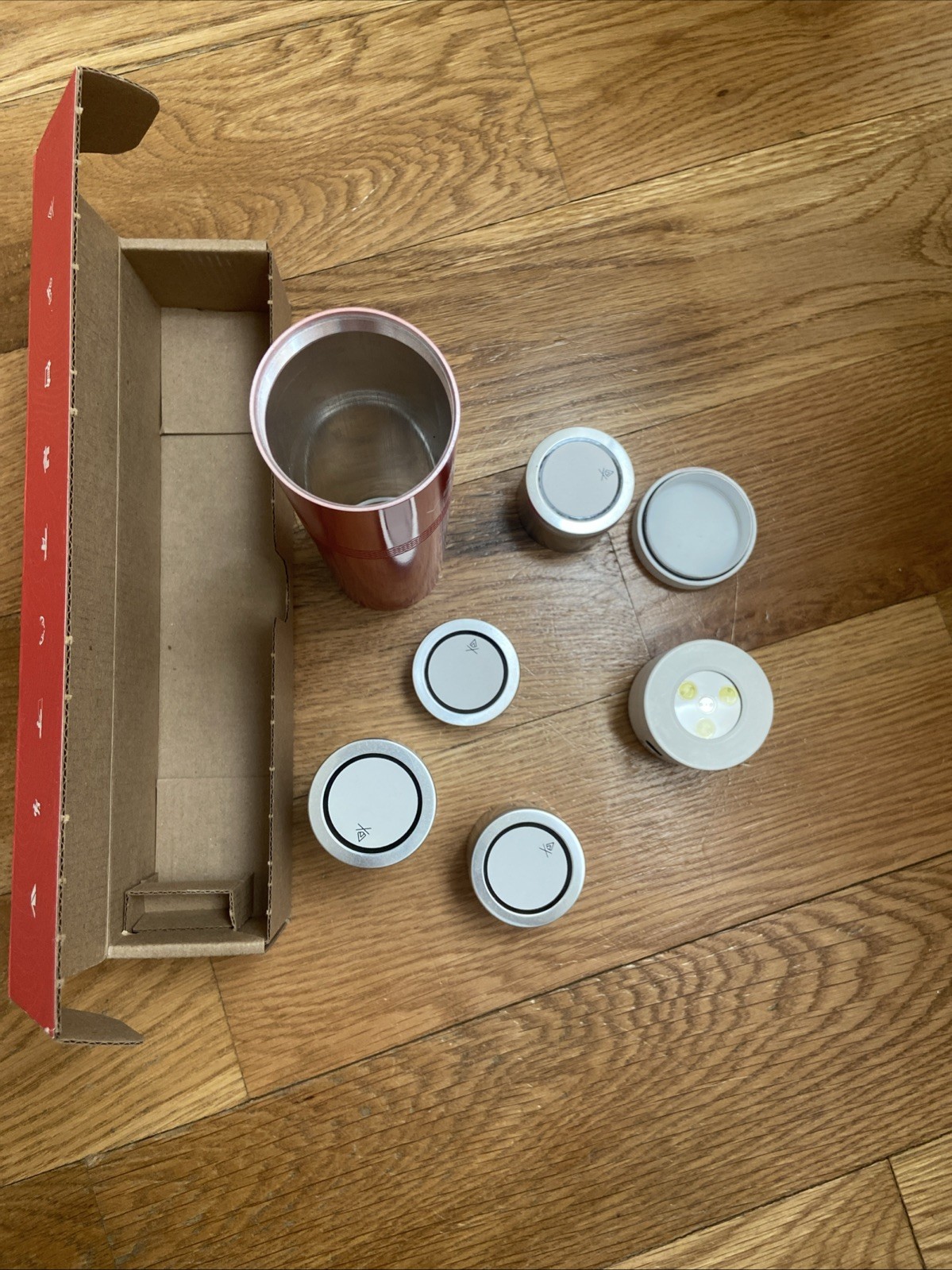 VSSL First Aid Stash And Utility Light