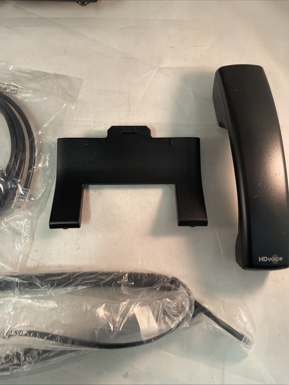 Polycom VVX 411 IP Phone (220048450019)
