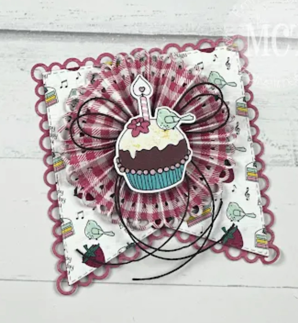 My Creative Time Pretty Scallop Rosette Die Set